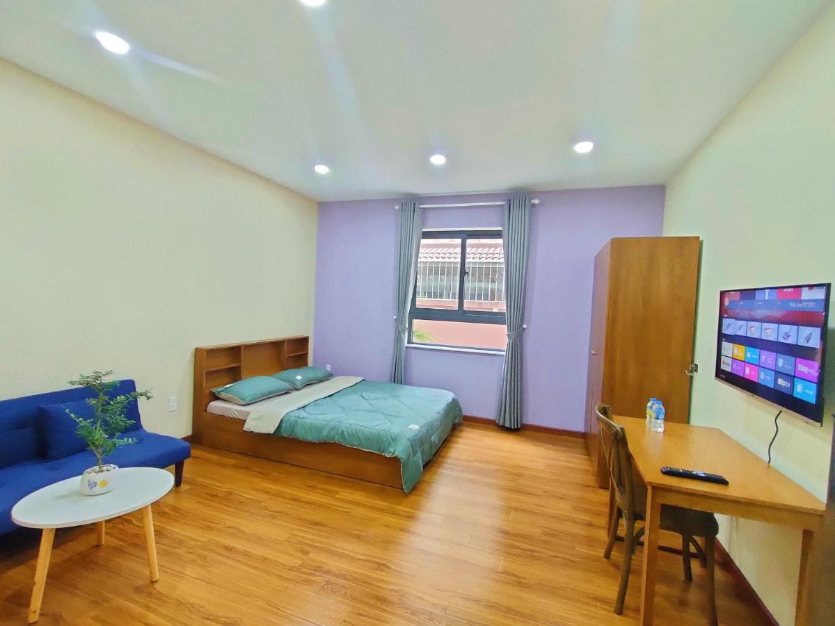 Khách sạn hẻo lánh New Land - Phu My Hung *