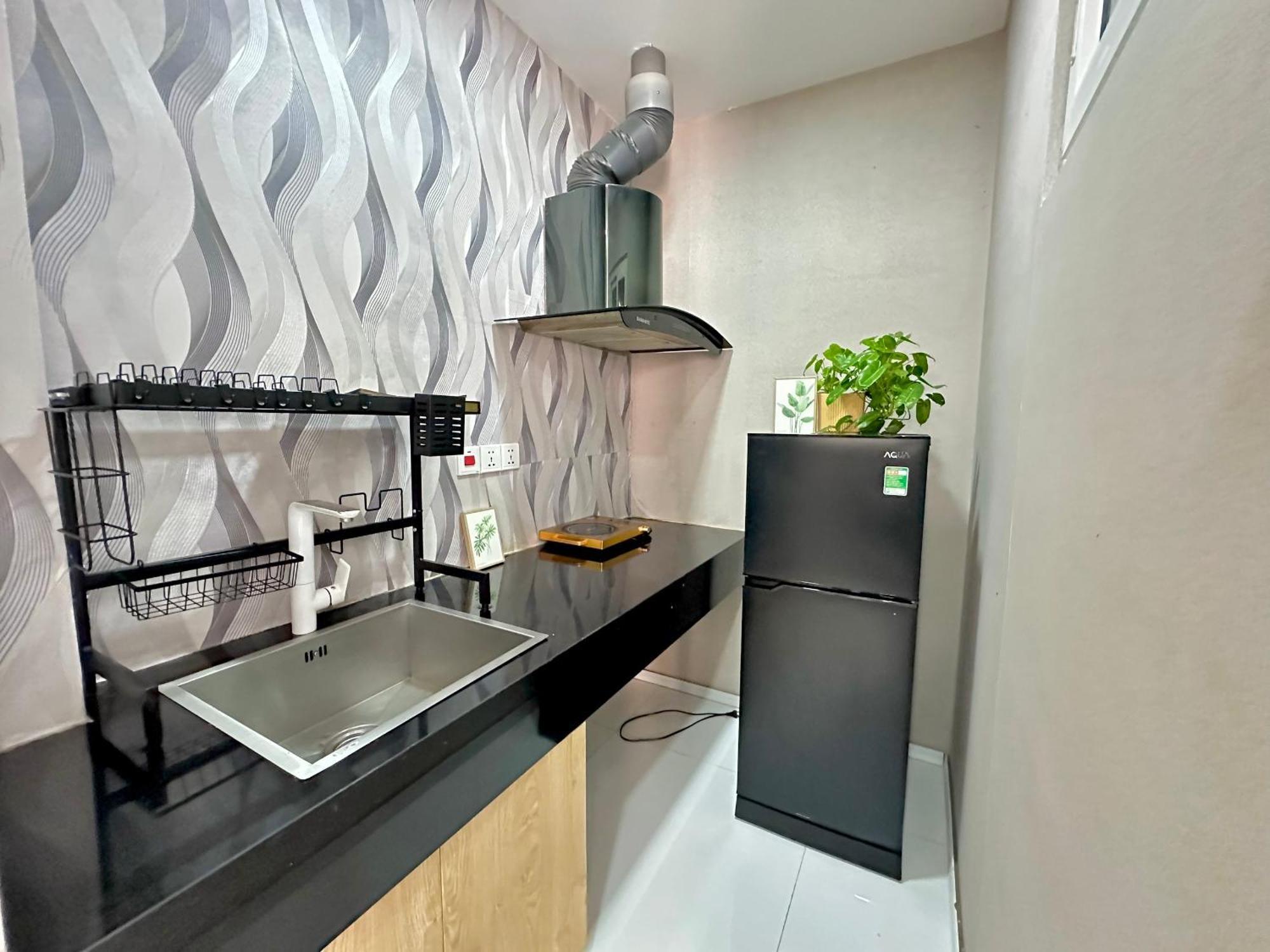 Khách sạn hẻo lánh New Land - Phu My Hung TP. Hồ Chí Minh